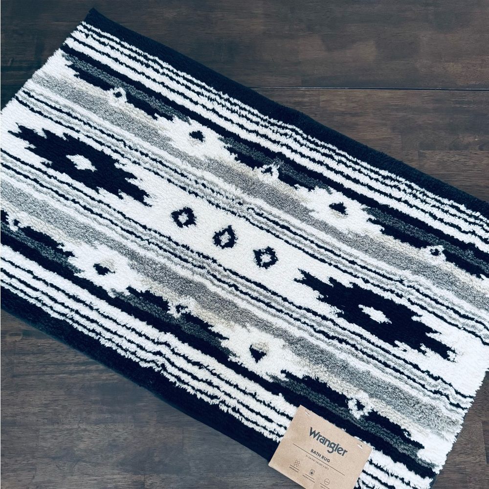 Wrangler Western Aztec Southwest Gray Black Tribal Design Bath Rug Floor Mat